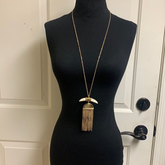 Necklace with Gold and white center piece, Beautiful piece - Picture 1 of 9